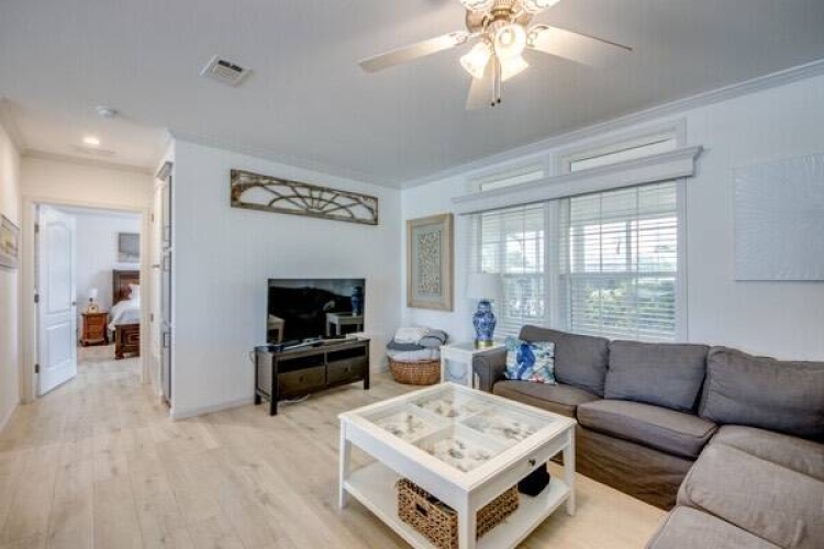 39 Falla Ct., Fort Myers, Florida 33908, 3 Bedrooms Bedrooms, 8 Rooms Rooms,2 BathroomsBathrooms,Mobile/manufactured,For Sale,Falla Ct.,11521779