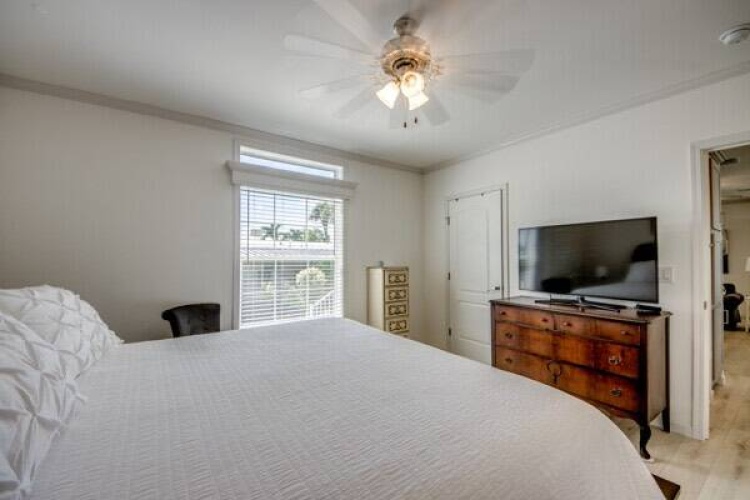 39 Falla Ct., Fort Myers, Florida 33908, 3 Bedrooms Bedrooms, 8 Rooms Rooms,2 BathroomsBathrooms,Mobile/manufactured,For Sale,Falla Ct.,11521779