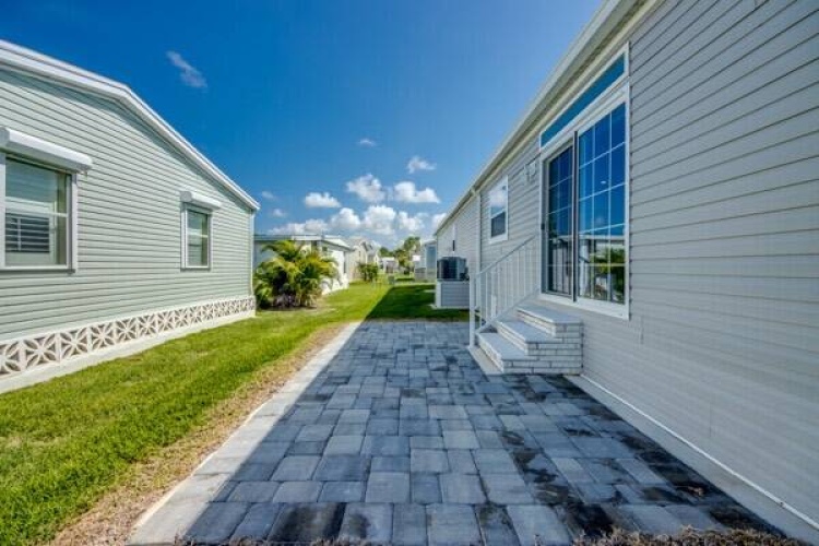 39 Falla Ct., Fort Myers, Florida 33908, 3 Bedrooms Bedrooms, 8 Rooms Rooms,2 BathroomsBathrooms,Mobile/manufactured,For Sale,Falla Ct.,11521779