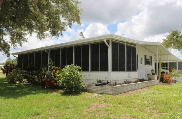 5403 Yarmouth Ln, Sarasota, Florida 34233, 2 Bedrooms Bedrooms, ,2 BathroomsBathrooms,Mobile/manufactured,For Sale,Yarmouth Ln,11529767