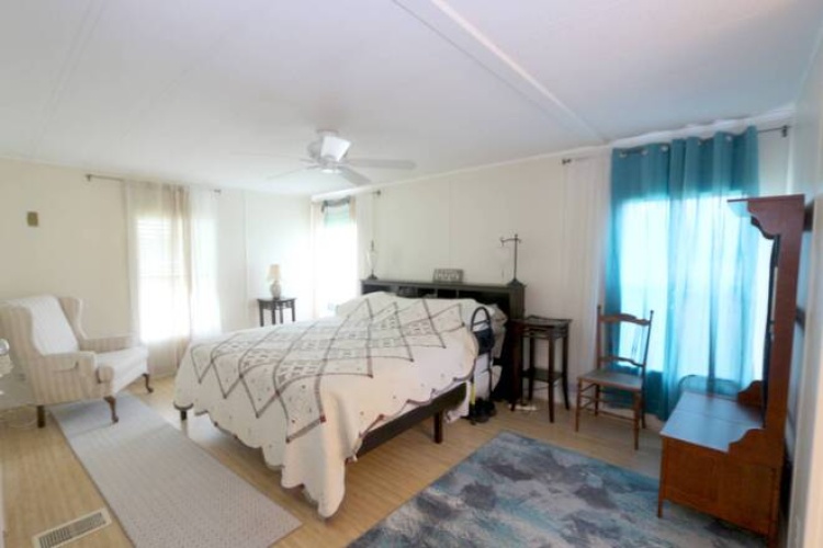 5403 Yarmouth Ln, Sarasota, Florida 34233, 2 Bedrooms Bedrooms, ,2 BathroomsBathrooms,Mobile/manufactured,For Sale,Yarmouth Ln,11529767