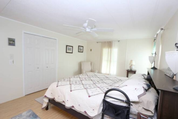 5403 Yarmouth Ln, Sarasota, Florida 34233, 2 Bedrooms Bedrooms, ,2 BathroomsBathrooms,Mobile/manufactured,For Sale,Yarmouth Ln,11529767
