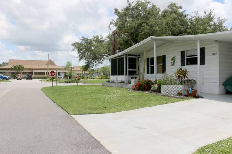 5403 Yarmouth Ln, Sarasota, Florida 34233, 2 Bedrooms Bedrooms, ,2 BathroomsBathrooms,Mobile/manufactured,For Sale,Yarmouth Ln,11529767