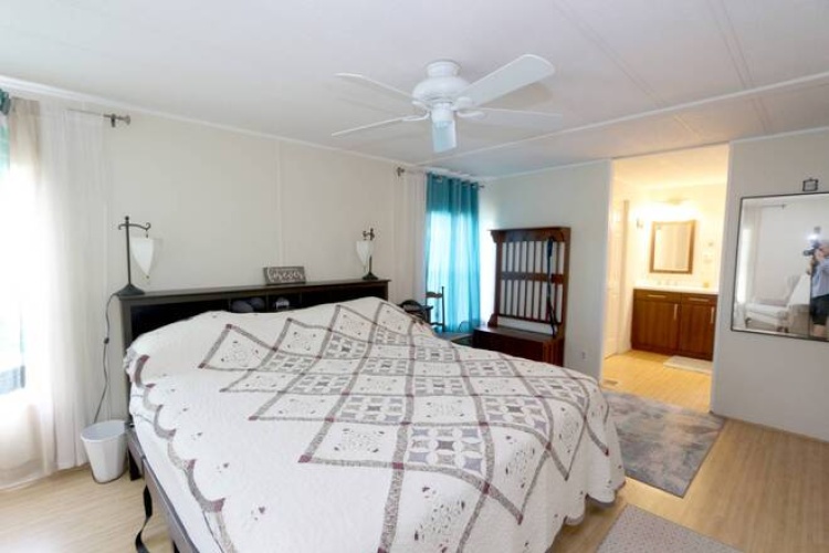 5403 Yarmouth Ln, Sarasota, Florida 34233, 2 Bedrooms Bedrooms, ,2 BathroomsBathrooms,Mobile/manufactured,For Sale,Yarmouth Ln,11529767