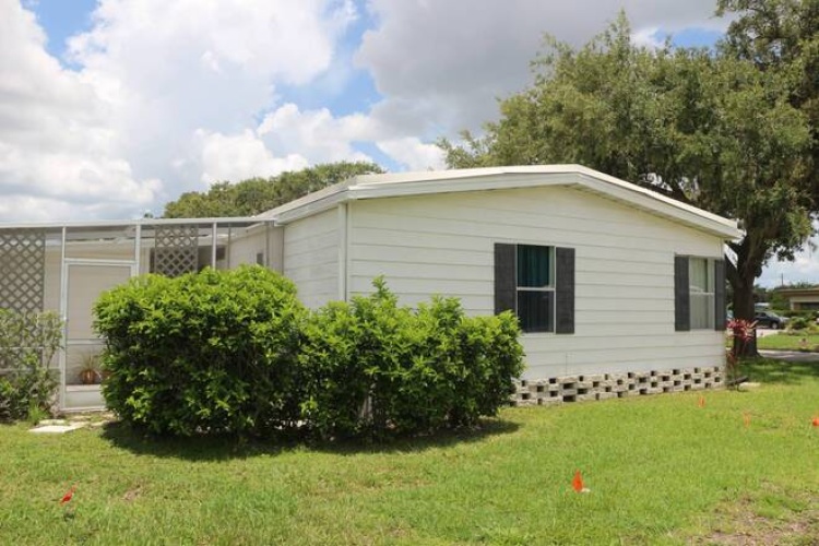 5403 Yarmouth Ln, Sarasota, Florida 34233, 2 Bedrooms Bedrooms, ,2 BathroomsBathrooms,Mobile/manufactured,For Sale,Yarmouth Ln,11529767