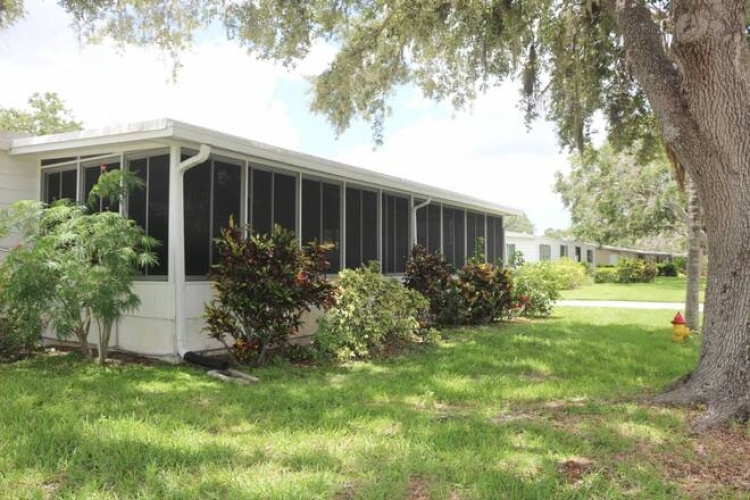 5403 Yarmouth Ln, Sarasota, Florida 34233, 2 Bedrooms Bedrooms, ,2 BathroomsBathrooms,Mobile/manufactured,For Sale,Yarmouth Ln,11529767