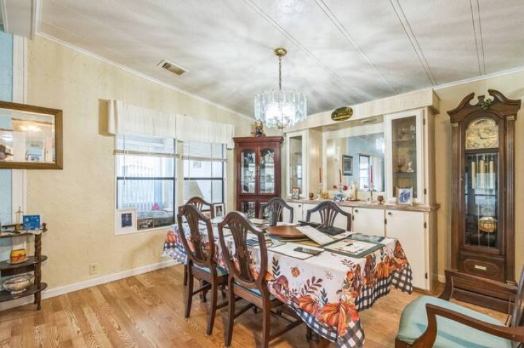 5699 Camelford Dr, Sarasota, Florida 34233, 2 Bedrooms Bedrooms, ,2 BathroomsBathrooms,Mobile/manufactured,For Sale,Camelford Dr,11530314
