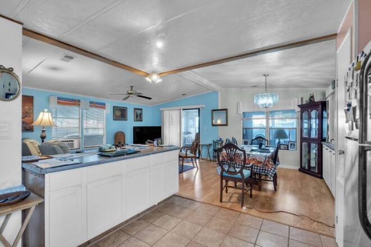 5699 Camelford Dr, Sarasota, Florida 34233, 2 Bedrooms Bedrooms, ,2 BathroomsBathrooms,Mobile/manufactured,For Sale,Camelford Dr,11530314