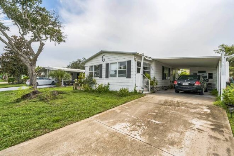 5699 Camelford Dr, Sarasota, Florida 34233, 2 Bedrooms Bedrooms, ,2 BathroomsBathrooms,Mobile/manufactured,For Sale,Camelford Dr,11530314
