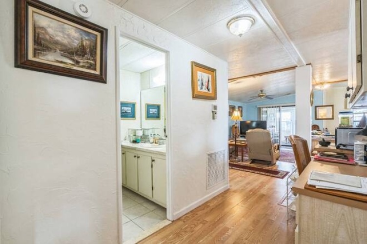 5699 Camelford Dr, Sarasota, Florida 34233, 2 Bedrooms Bedrooms, ,2 BathroomsBathrooms,Mobile/manufactured,For Sale,Camelford Dr,11530314