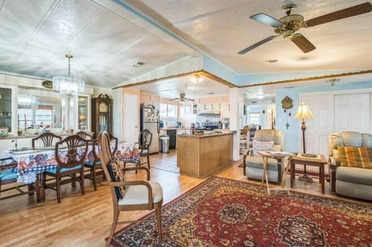 5699 Camelford Dr, Sarasota, Florida 34233, 2 Bedrooms Bedrooms, ,2 BathroomsBathrooms,Mobile/manufactured,For Sale,Camelford Dr,11530314