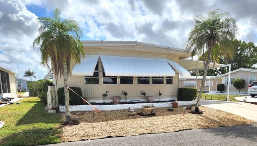 16 Largo Court, Fort Myers, Florida 33908, 8 Rooms Rooms,2 BathroomsBathrooms,Mobile/manufactured,For Sale,Largo Court,11466891