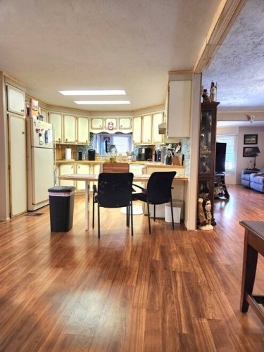 16 Largo Court, Fort Myers, Florida 33908, 8 Rooms Rooms,2 BathroomsBathrooms,Mobile/manufactured,For Sale,Largo Court,11466891