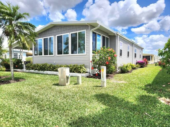 68 Olas Court, Ft. Myers, Florida 33912, 2 Bedrooms Bedrooms, 8 Rooms Rooms,2 BathroomsBathrooms,Mobile/manufactured,For Sale,Olas Court,11470022