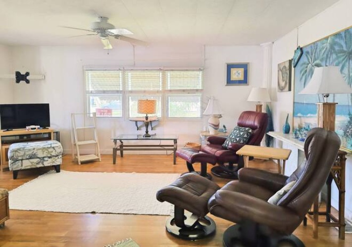 197 3rd St East, Nokomis, Florida 34275, 2 Bedrooms Bedrooms, ,2 BathroomsBathrooms,Mobile/manufactured,For Sale,3rd St East,11468427