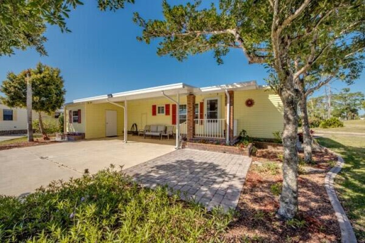 10053 Mission Hills Ct, North Fort Myers, Florida 33903, 2 Bedrooms Bedrooms, ,2 BathroomsBathrooms,Mobile/manufactured,For Sale,Mission Hills Ct,11453722