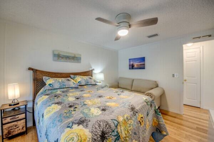 10053 Mission Hills Ct, North Fort Myers, Florida 33903, 2 Bedrooms Bedrooms, ,2 BathroomsBathrooms,Mobile/manufactured,For Sale,Mission Hills Ct,11453722