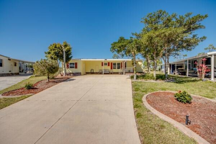10053 Mission Hills Ct, North Fort Myers, Florida 33903, 2 Bedrooms Bedrooms, ,2 BathroomsBathrooms,Mobile/manufactured,For Sale,Mission Hills Ct,11453722