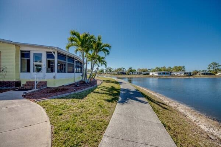 10053 Mission Hills Ct, North Fort Myers, Florida 33903, 2 Bedrooms Bedrooms, ,2 BathroomsBathrooms,Mobile/manufactured,For Sale,Mission Hills Ct,11453722