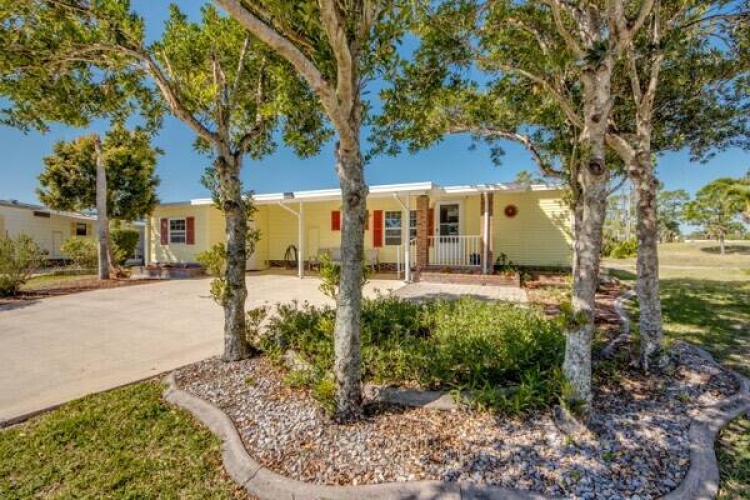 10053 Mission Hills Ct, North Fort Myers, Florida 33903, 2 Bedrooms Bedrooms, ,2 BathroomsBathrooms,Mobile/manufactured,For Sale,Mission Hills Ct,11453722