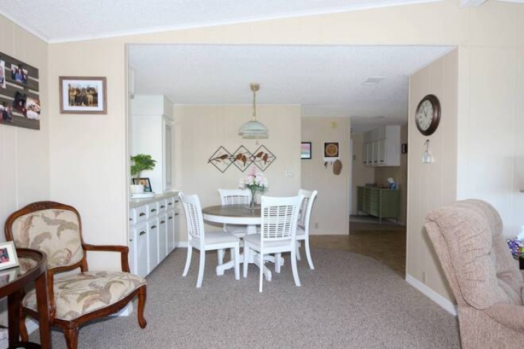5250 Camelot Dr E, Sarasota, Florida 34233, 2 Bedrooms Bedrooms, ,2 BathroomsBathrooms,Mobile/manufactured,For Sale,Camelot Dr E,11445924