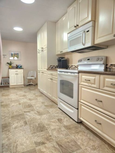 13 Banza, Fort Myers, Florida 33912, 2 Bedrooms Bedrooms, 8 Rooms Rooms,2 BathroomsBathrooms,Mobile/manufactured,For Sale,Banza,11470993