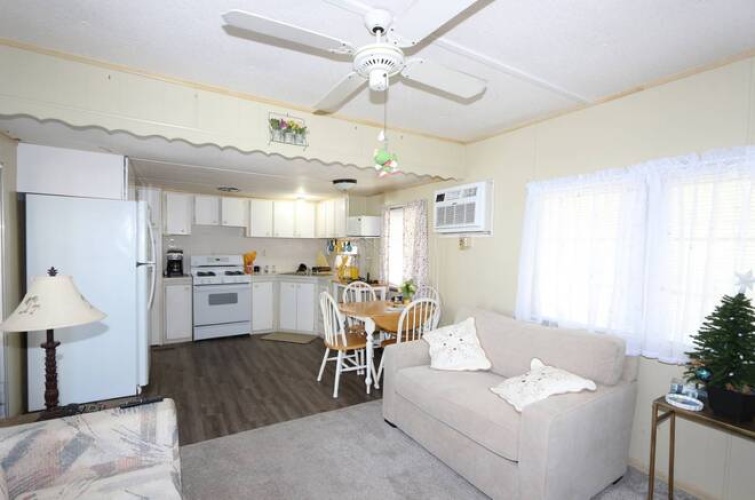 8705 S. Tamiami Tr, Sarasota, Florida 34238, 1 Bedroom Bedrooms, ,1 BathroomBathrooms,Mobile/manufactured,For Sale,S. Tamiami Tr,11438387