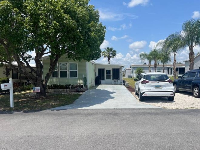 1640 S Scenic Hwy, Frostproof, Florida 33843, 2 Bedrooms Bedrooms, ,2 BathroomsBathrooms,Mobile/manufactured,For Sale,S Scenic Hwy,11435308