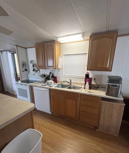 1640 S Scenic Hwy, Frostproof, Florida 33843, 2 Bedrooms Bedrooms, ,2 BathroomsBathrooms,Mobile/manufactured,For Sale,S Scenic Hwy,11435308