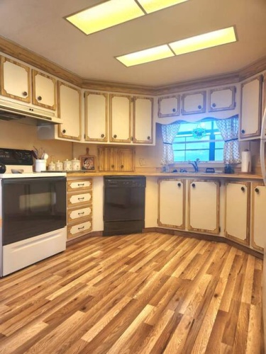 49 Macuro, Fort Myers, Florida 33912, 2 Bedrooms Bedrooms, 7 Rooms Rooms,2 BathroomsBathrooms,Mobile/manufactured,For Sale,Macuro,11471001