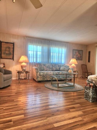 49 Macuro, Fort Myers, Florida 33912, 2 Bedrooms Bedrooms, 7 Rooms Rooms,2 BathroomsBathrooms,Mobile/manufactured,For Sale,Macuro,11471001