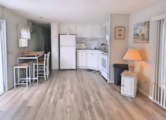 8705 South Tamiami trail., Sarasota, Florida 34238, 1 Bedroom Bedrooms, 5 Rooms Rooms,1 BathroomBathrooms,Mobile/manufactured,For Sale,South Tamiami trail.,11413190