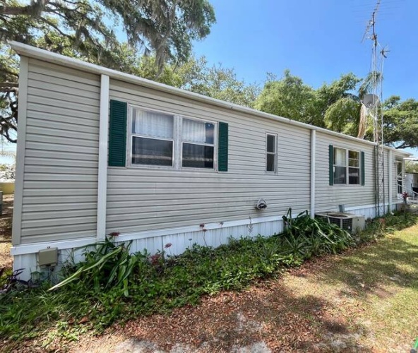 3048 Vine Lane, Sebring, Florida 33870, 2 Bedrooms Bedrooms, ,2 BathroomsBathrooms,Mobile/manufactured,For Sale,Vine Lane,11477085
