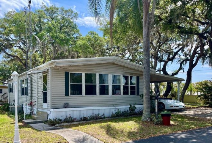 3048 Vine Lane, Sebring, Florida 33870, 2 Bedrooms Bedrooms, ,2 BathroomsBathrooms,Mobile/manufactured,For Sale,Vine Lane,11477085