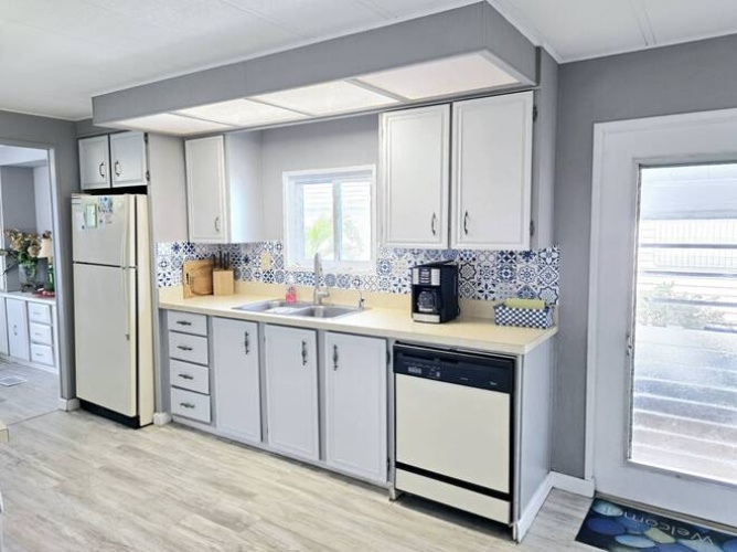 62 La Costa, Nokomis, Florida 34275, 2 Bedrooms Bedrooms, ,2 BathroomsBathrooms,Mobile/manufactured,For Sale,La Costa,11471806