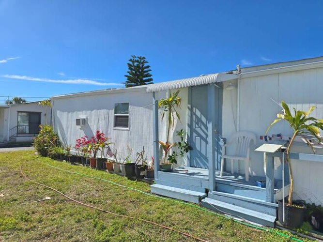 8705 S Tamiami Tr, 1st lot 43, Sarasota, Florida 34238, 1 Bedroom Bedrooms, ,1 BathroomBathrooms,Mobile/manufactured,For Sale,S Tamiami Tr, 1st lot 43,11348134