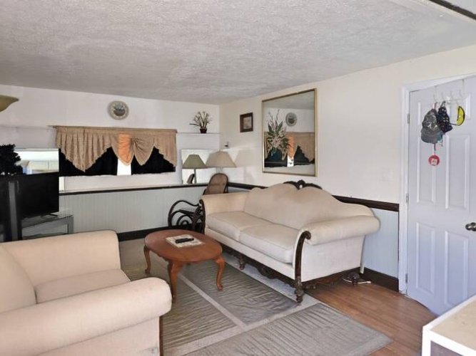8705 S Tamiami Tr, 1st lot 43, Sarasota, Florida 34238, 1 Bedroom Bedrooms, ,1 BathroomBathrooms,Mobile/manufactured,For Sale,S Tamiami Tr, 1st lot 43,11348134
