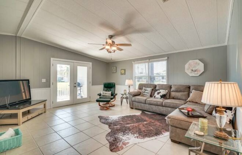 9883 Tamarron Ct., North Fort Myers, Florida 33903, 2 Bedrooms Bedrooms, ,2 BathroomsBathrooms,Mobile/manufactured,For Sale,Tamarron Ct.,11347452