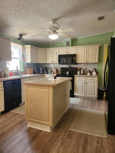 19822 Cypress Woods Ct., North Fort Myers, Florida 33903, 2 Bedrooms Bedrooms, ,2 BathroomsBathrooms,Mobile/manufactured,For Sale,Cypress Woods Ct.,11472680