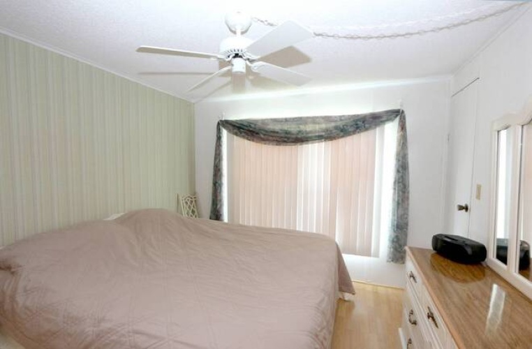 5283 Camelot Dr E, Sarasota, Florida 34233, 2 Bedrooms Bedrooms, ,2 BathroomsBathrooms,Mobile/manufactured,For Sale,Camelot Dr E,11341982