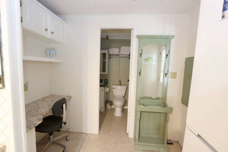 5283 Camelot Dr E, Sarasota, Florida 34233, 2 Bedrooms Bedrooms, ,2 BathroomsBathrooms,Mobile/manufactured,For Sale,Camelot Dr E,11341982