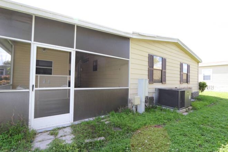 5283 Camelot Dr E, Sarasota, Florida 34233, 2 Bedrooms Bedrooms, ,2 BathroomsBathrooms,Mobile/manufactured,For Sale,Camelot Dr E,11341982