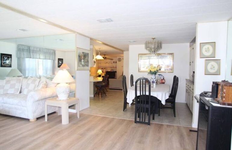 5918 Brigadoon Way, Sarasota, Florida 34233, 2 Bedrooms Bedrooms, ,2 BathroomsBathrooms,Residential,For Sale,Brigadoon Way,11118927