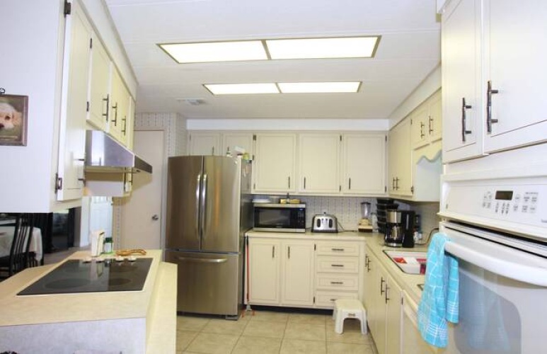5918 Brigadoon Way, Sarasota, Florida 34233, 2 Bedrooms Bedrooms, ,2 BathroomsBathrooms,Residential,For Sale,Brigadoon Way,11118927