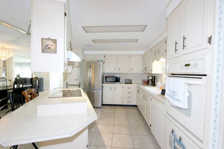 5918 Brigadoon Way, Sarasota, Florida 34233, 2 Bedrooms Bedrooms, ,2 BathroomsBathrooms,Residential,For Sale,Brigadoon Way,11118927