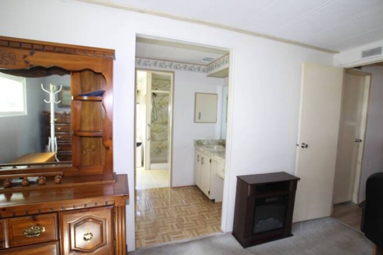 5918 Brigadoon Way, Sarasota, Florida 34233, 2 Bedrooms Bedrooms, ,2 BathroomsBathrooms,Residential,For Sale,Brigadoon Way,11118927