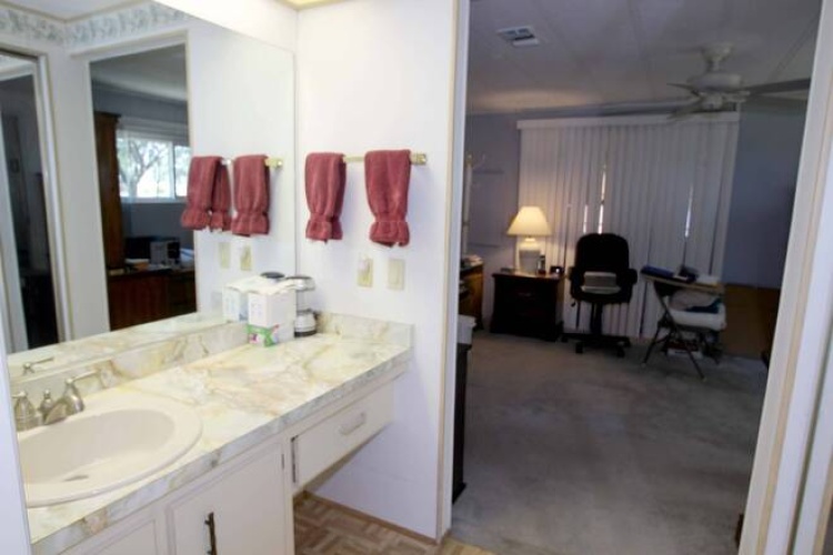 5918 Brigadoon Way, Sarasota, Florida 34233, 2 Bedrooms Bedrooms, ,2 BathroomsBathrooms,Residential,For Sale,Brigadoon Way,11118927