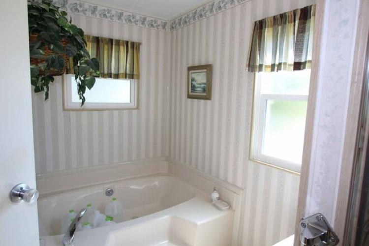 5918 Brigadoon Way, Sarasota, Florida 34233, 2 Bedrooms Bedrooms, ,2 BathroomsBathrooms,Residential,For Sale,Brigadoon Way,11118927