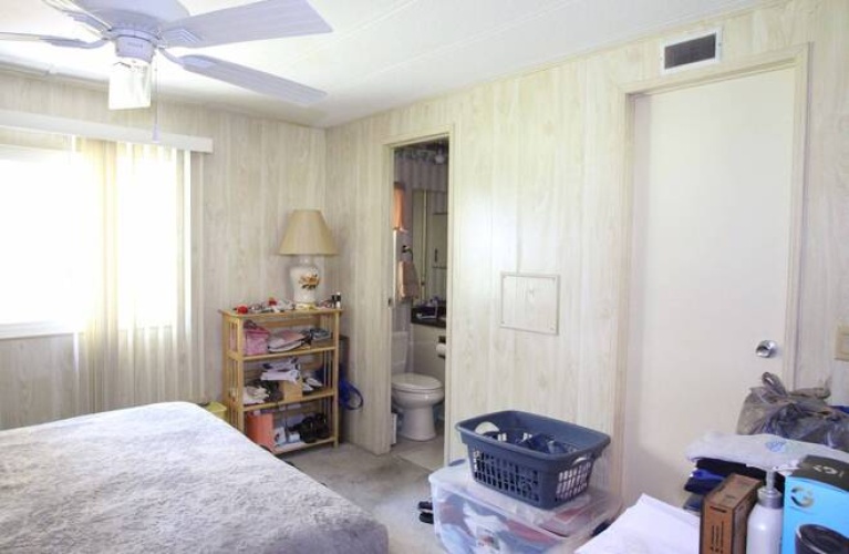 5918 Brigadoon Way, Sarasota, Florida 34233, 2 Bedrooms Bedrooms, ,2 BathroomsBathrooms,Residential,For Sale,Brigadoon Way,11118927