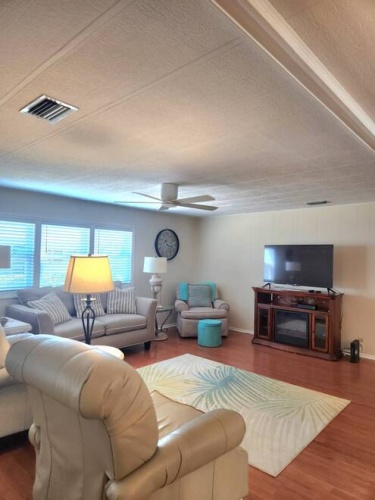 63 Pedro, Fort Myers, Florida 33912, 2 Bedrooms Bedrooms, 8 Rooms Rooms,2 BathroomsBathrooms,Mobile/manufactured,For Sale,Pedro,11471548
